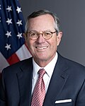 American billionaire, chairman, president and CEO of Stephens Inc. Warren Stephens (M.B.A. 1981)
