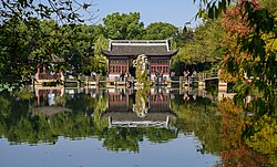 The Su Causeway on West Lake