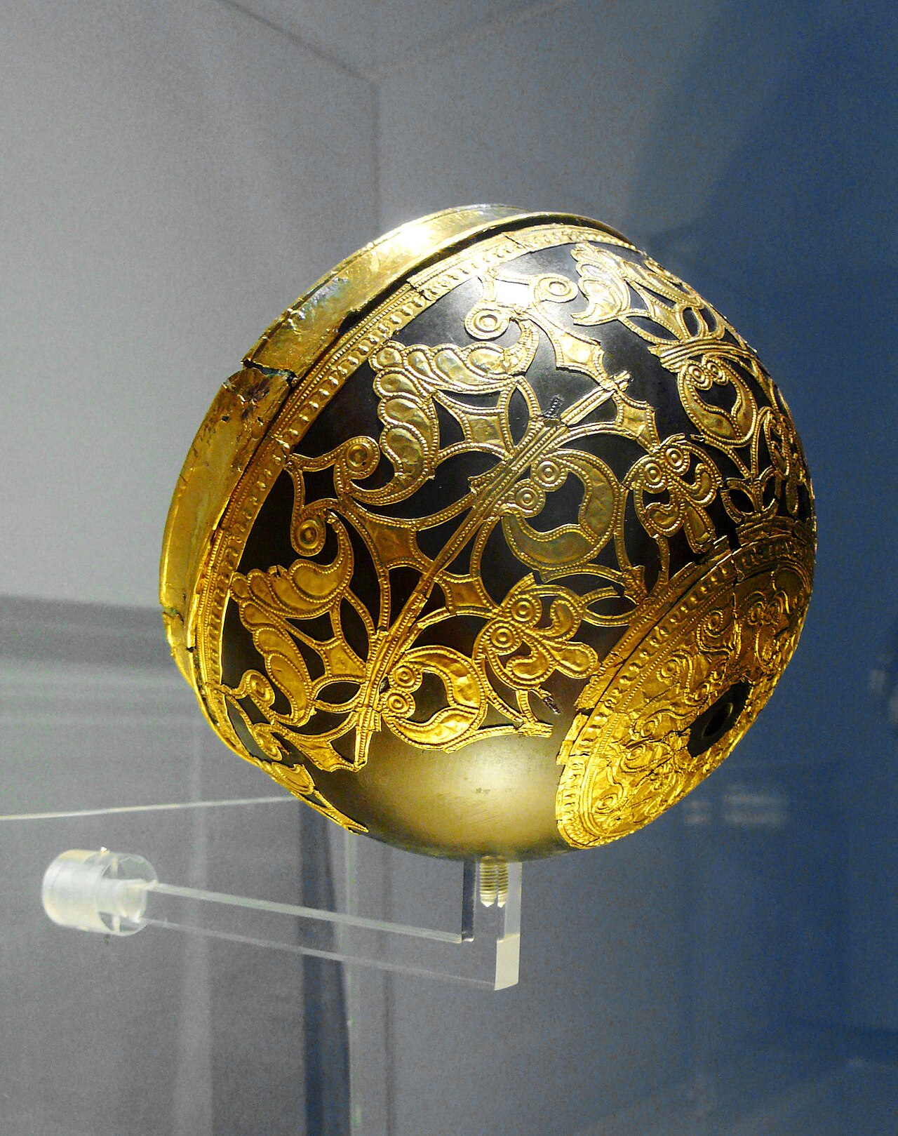 Ornamental gold mounts.jpg