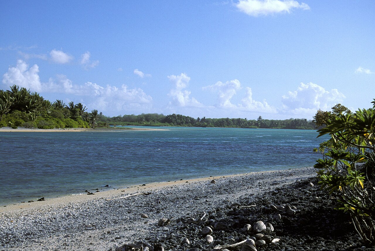 Nikumaroro Lagoon Entrance AKK new.jpg