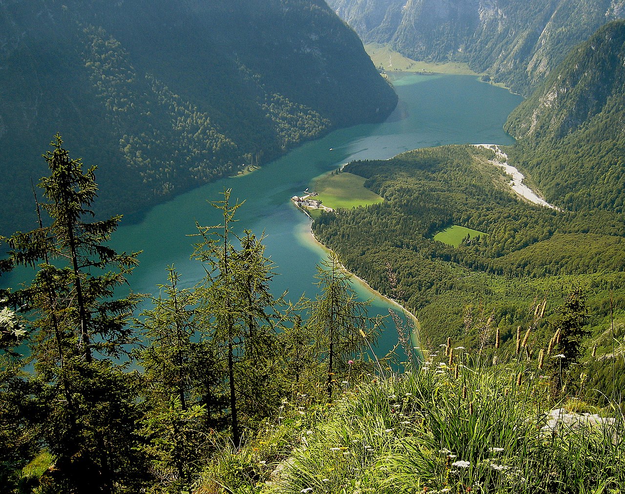 View from Archenkanzel.jpg