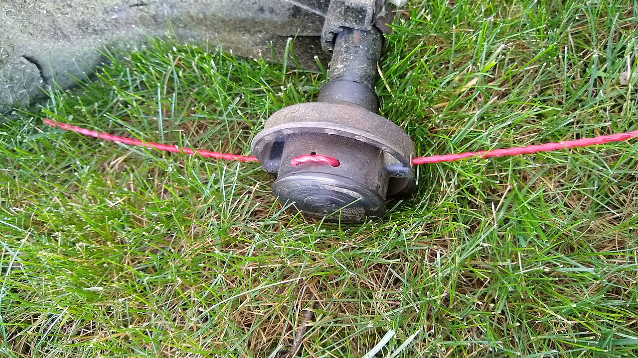 String trimmer head-insert style.jpg