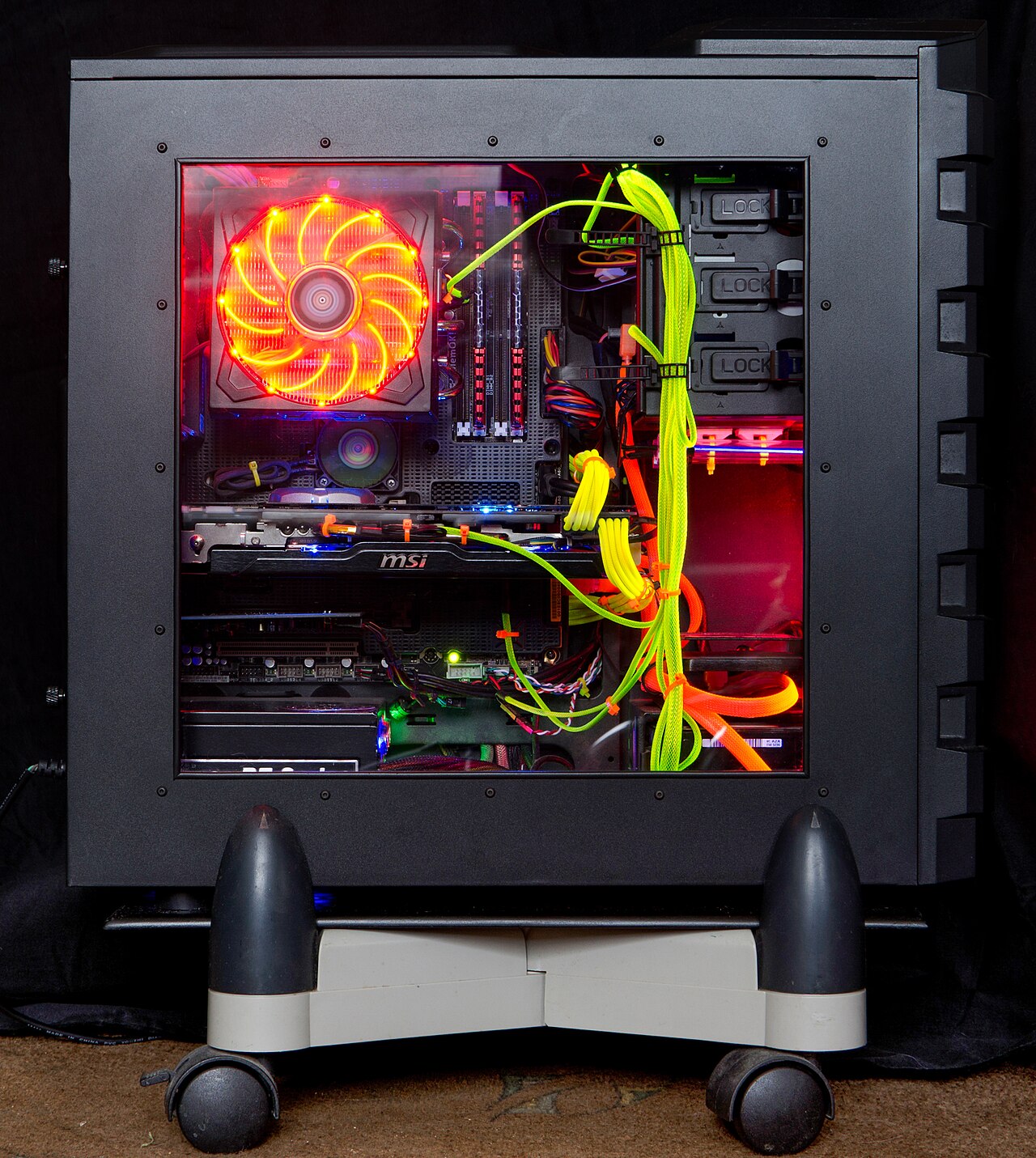 2014 Modding komputera 02.jpg