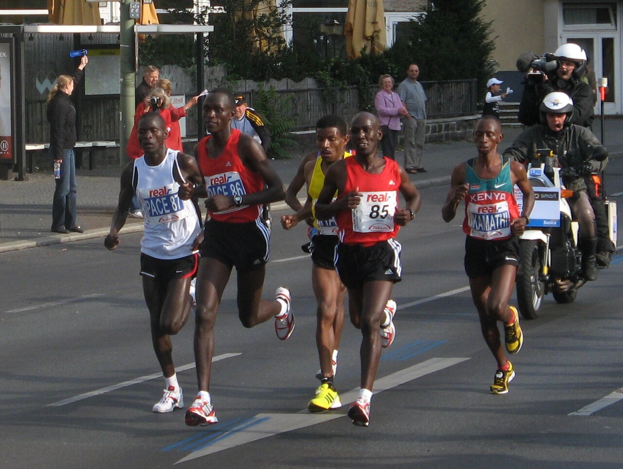 Berlin marathon 2008 gebressalie 1.JPG