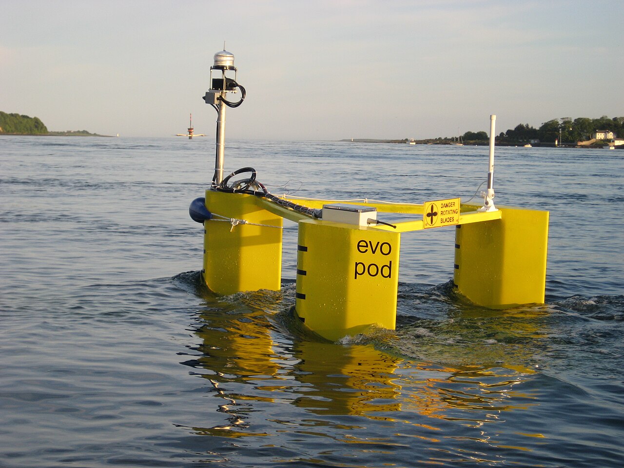 Evopod in Strangford Lough 2008.jpg