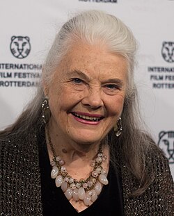 Lois Smith smiling at the 2017 International Film Festival Rotterdam.