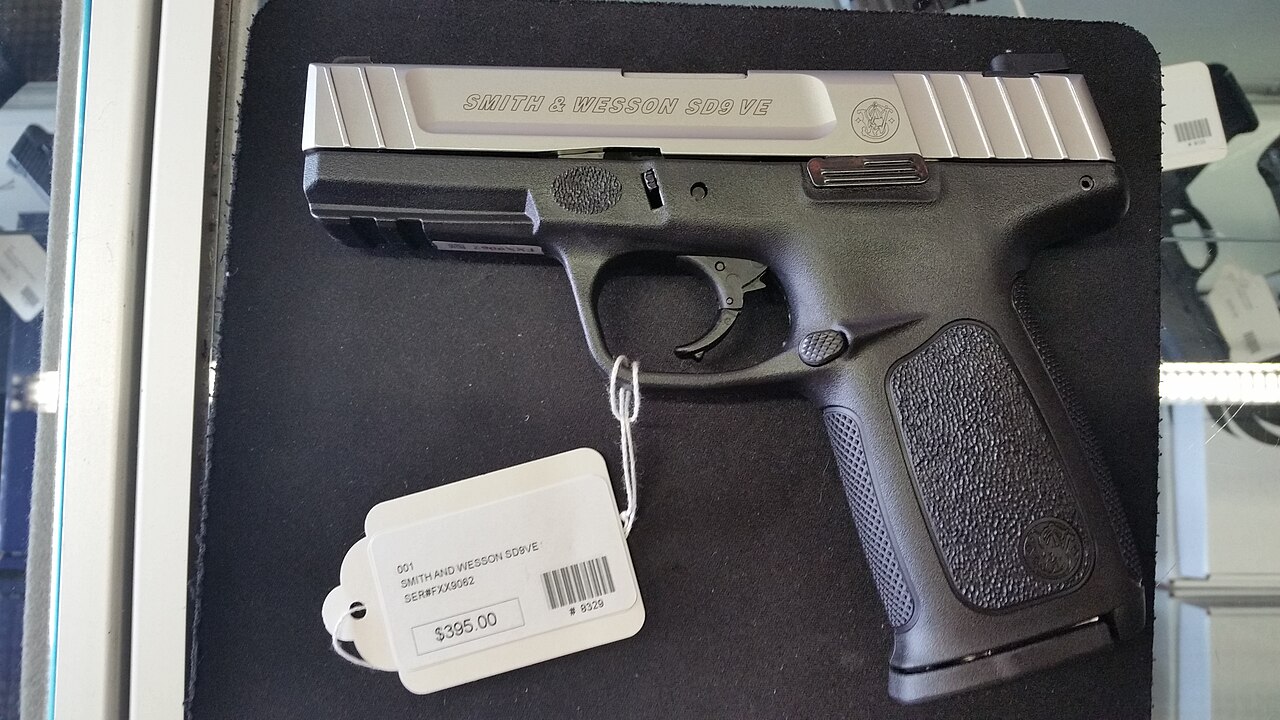 Smith and Wesson SD9VE.jpg