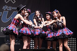 Cute at Japan Expo 2014 (L to R): Yajima, Nakajima, Suzuki, Okai, Hagiwara