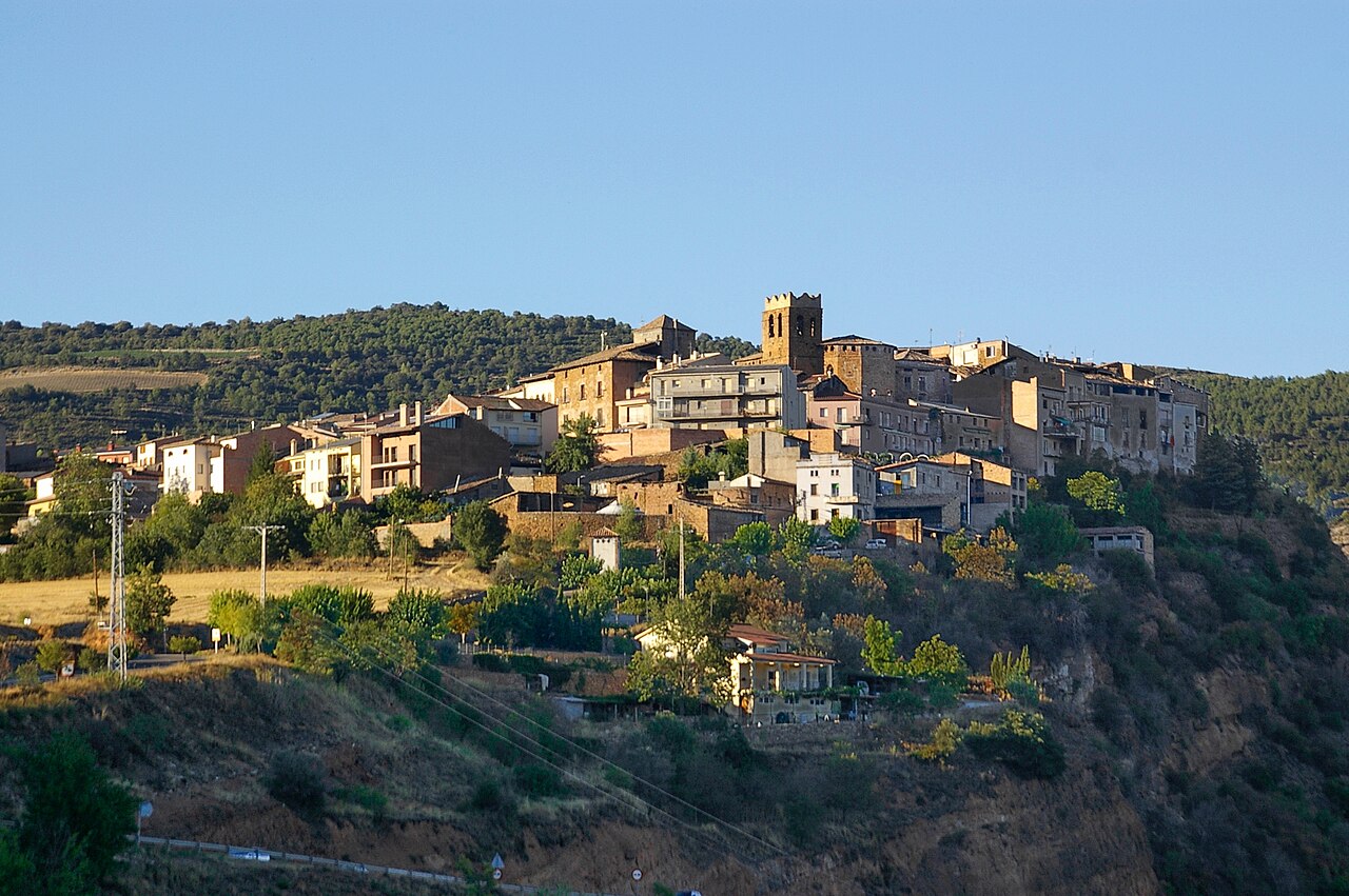 Lleida - Vista del pueblo de Talarn.jpg