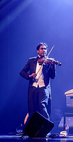 Dinesh Subasinghe at the 'Devraka Tharu' concert 2018 at the Nelumpokuna Theater