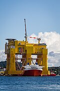 Two Liebherr RL offshore cranes on the HVDC DolWin2 platform