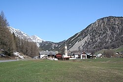 Tschierv village