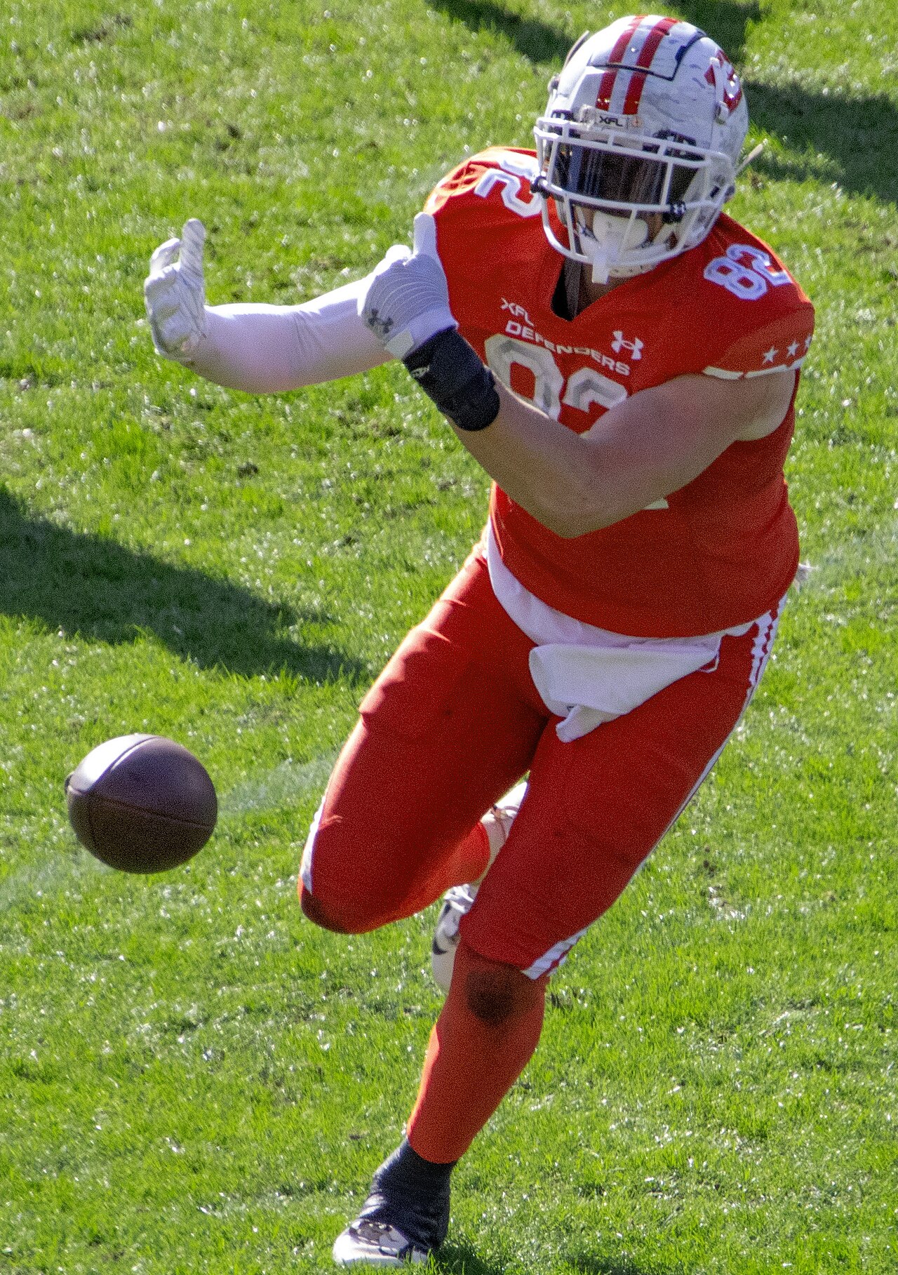 Ethan Wolf (52735286756) (cropped).jpg