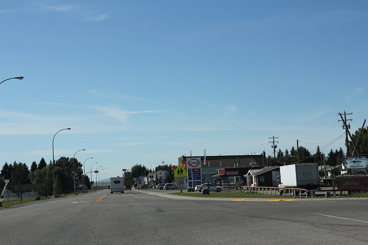 Longview Alberta Looking South AB22.jpg