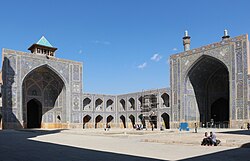 Main courtyard with four-iwan layout (west iwan on the left, north iwan on the right)