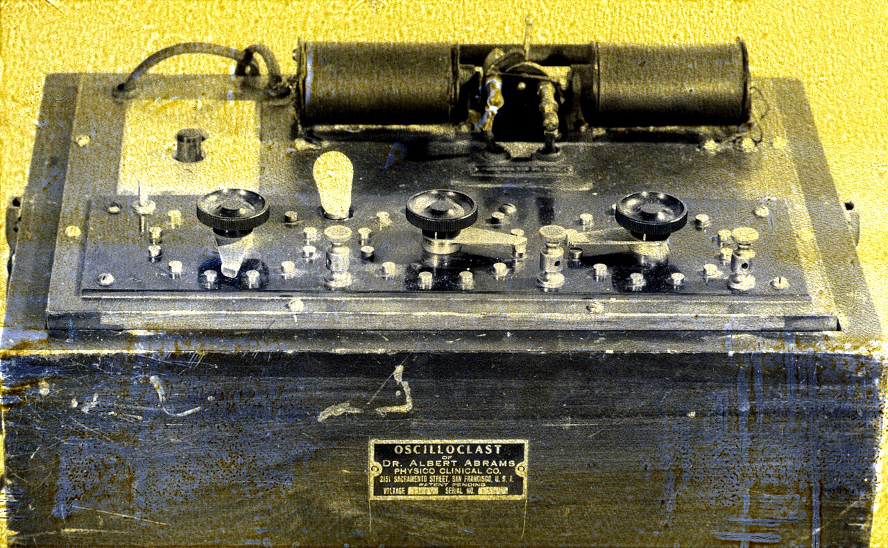 Oscilloclast (FDA 143) (8225257144).jpg