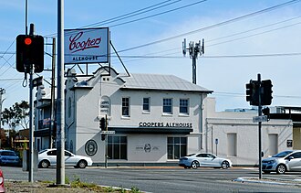 Gepps Cross Intersection with the historic Gepp's Cross Inn (currently Coopers Alehouse).