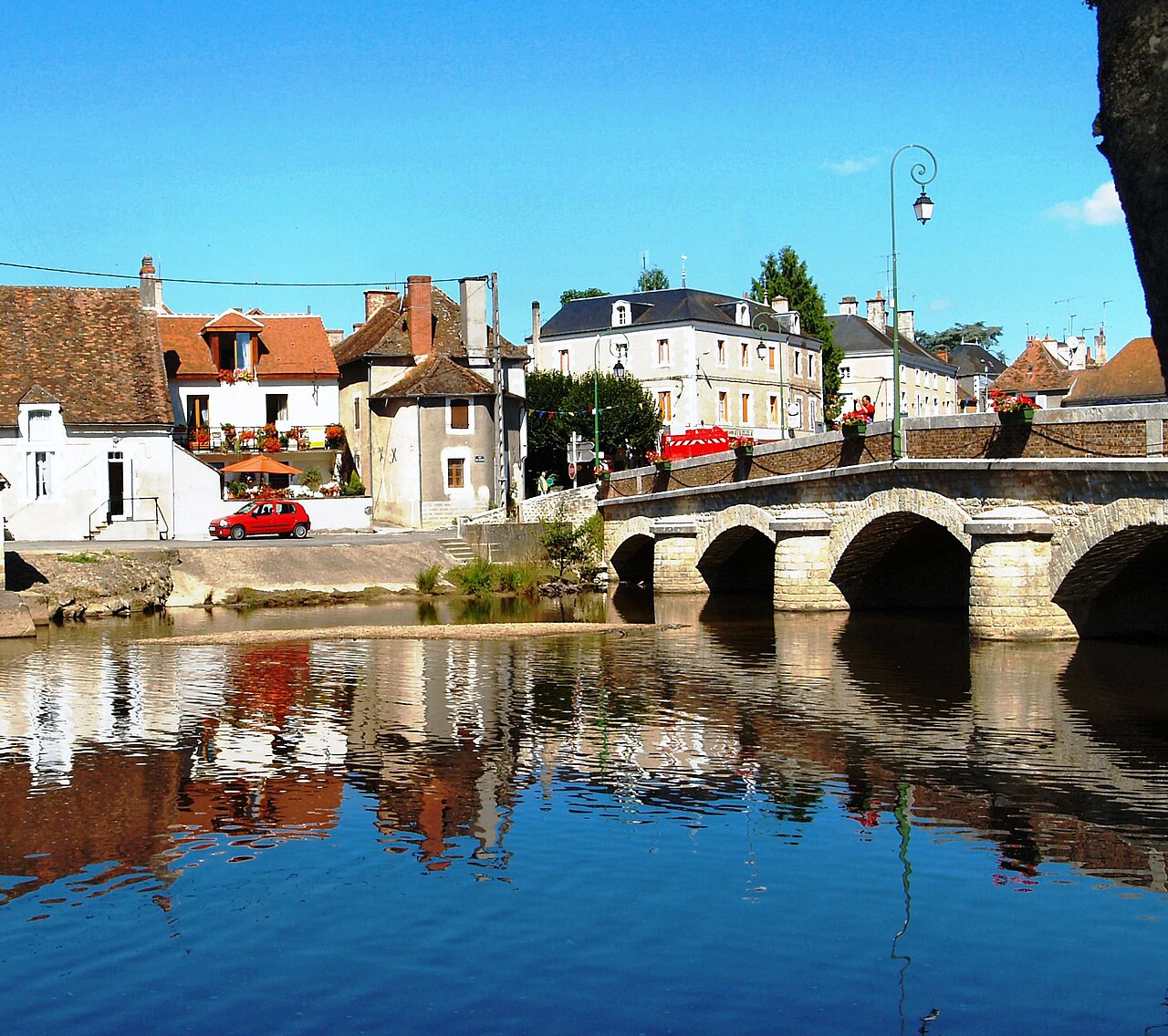 Bastille Day 08 river view.jpg