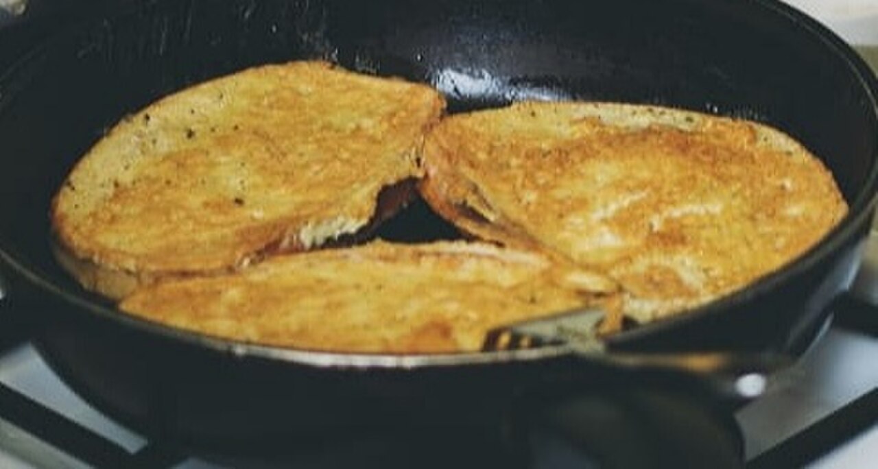 French-toast-breakfast-bread-egg-pan-wallpaper-preview (cropped).jpg