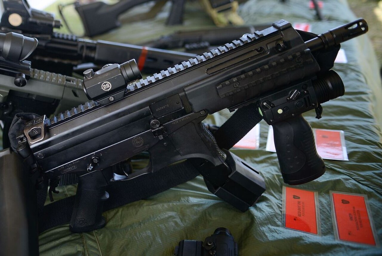 Taurus SMT9 with IA2 crop.jpg