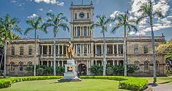 Statue of Kamehameha I at Aliʻiōlani Hale