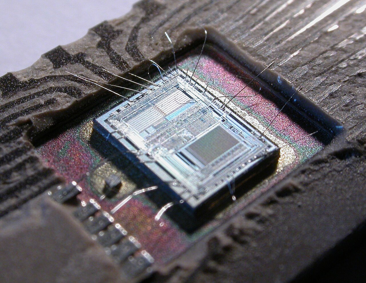 Intel 8742 153056995.jpg