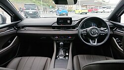 Interior (facelift)
