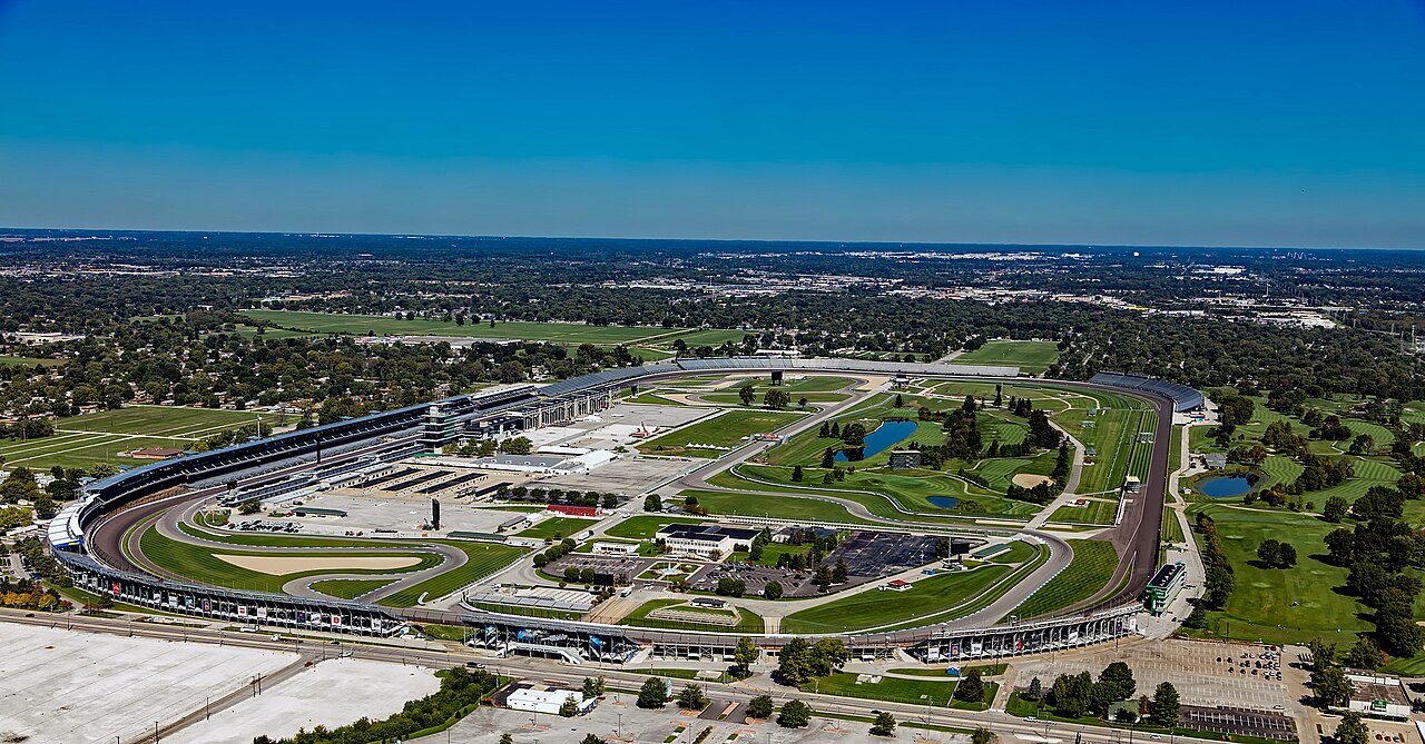 Indianapolis-motor-speedway-1848561.jpg