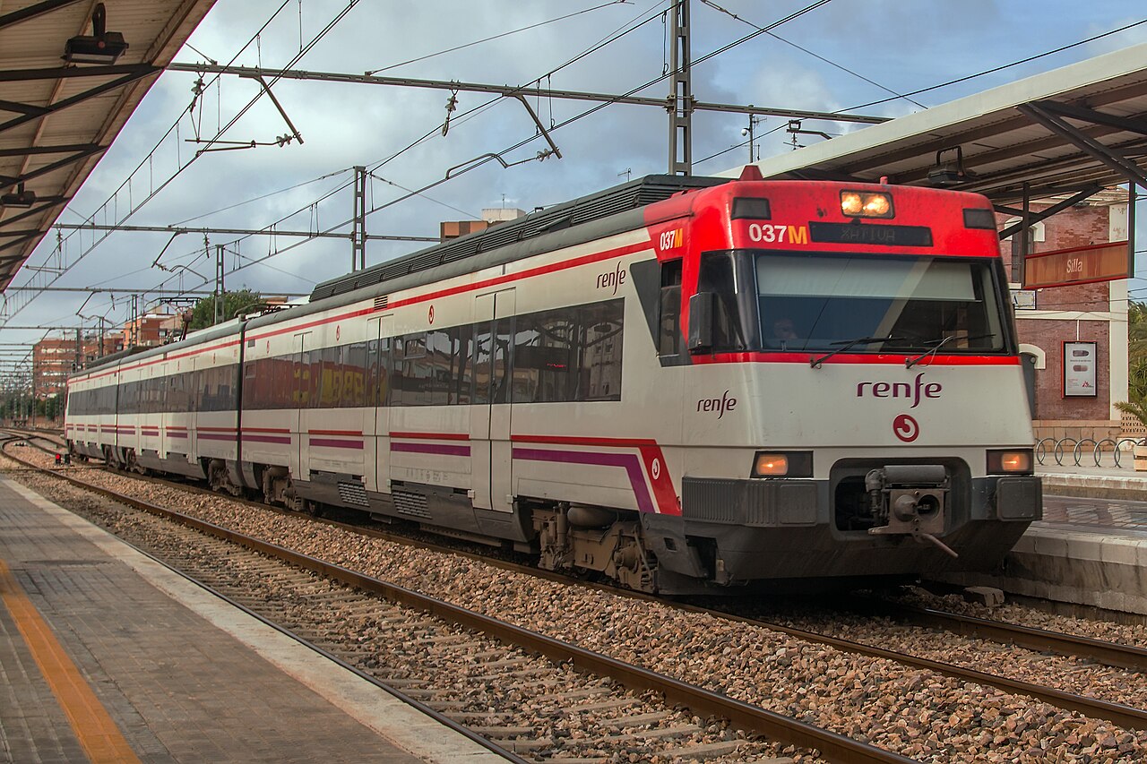 RENFE 447 - Silla - 2014-07-24.jpg