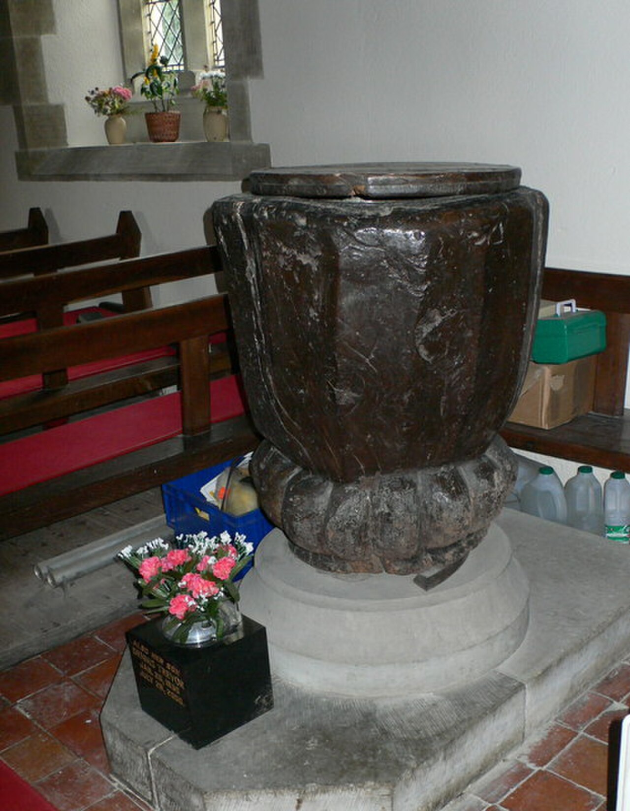 Wooden font, Efenechtyd church - geograph.org.uk - 573404.jpg