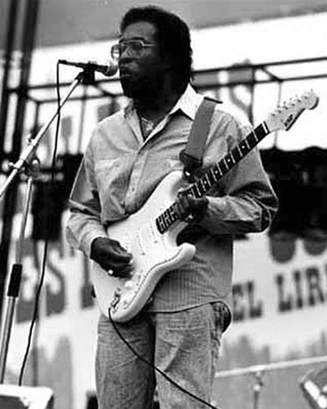 Buddy Guy Liri Blues 1989.jpg
