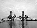 The bridge in the half-closed position, 1994