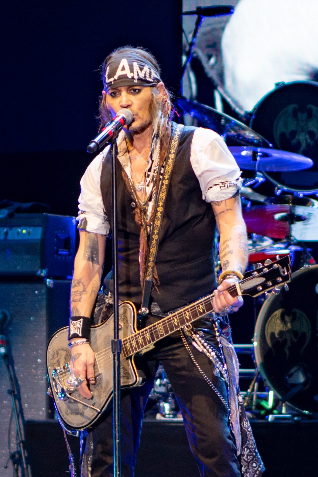 HollywoodVampsSSe200618-126 (42513694350) (Cropped).jpg