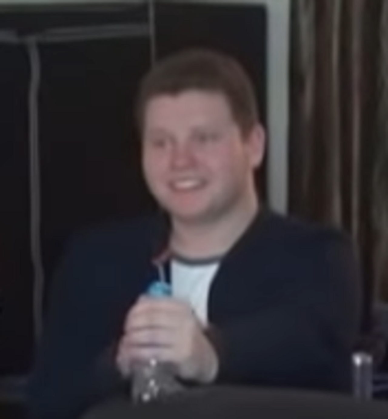 Behzinga in 2014.png