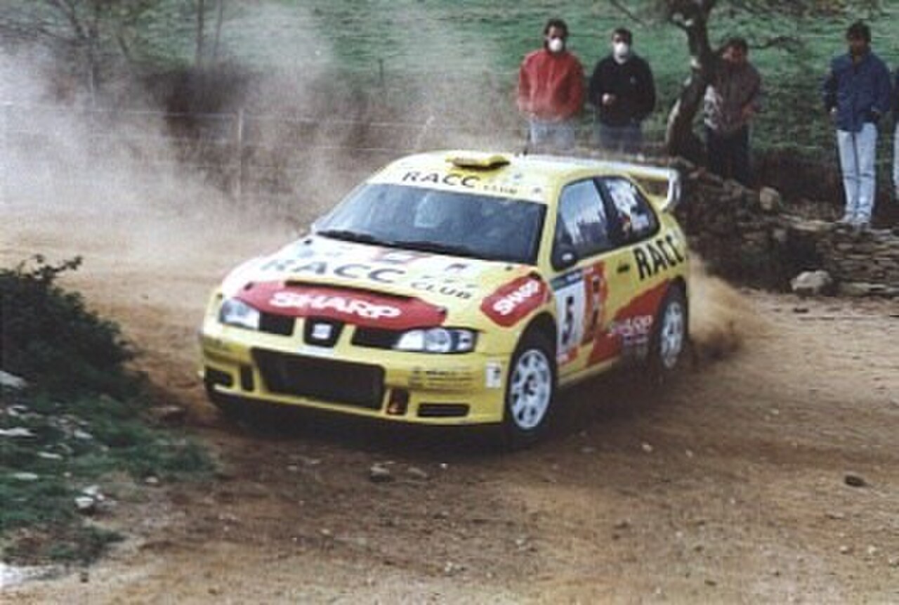 SEAT Cordoba D. Sola (R.cangas).jpg