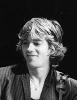 Lindes performing with Dire Straits