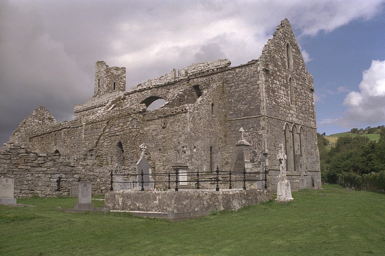 Corcomroe Abbey South East View 1996 08 22.jpg