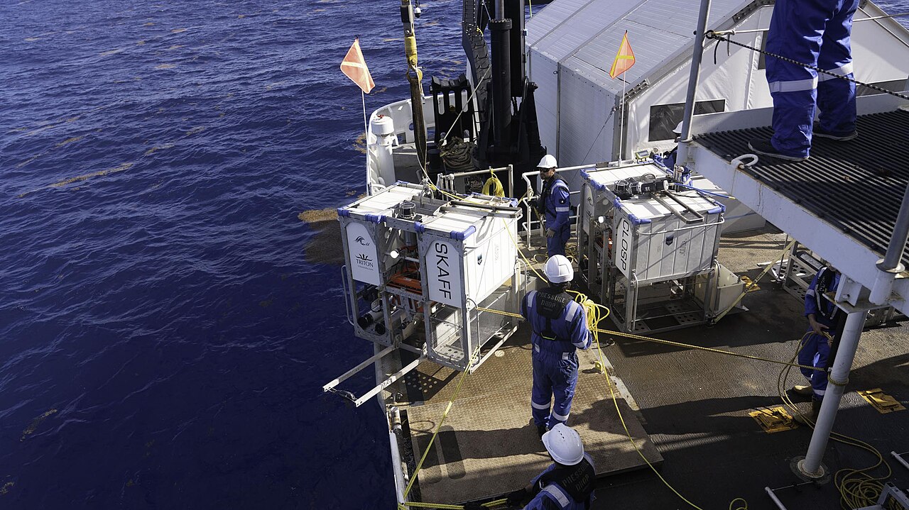Skaf and Closp shortly before a launch.jpg