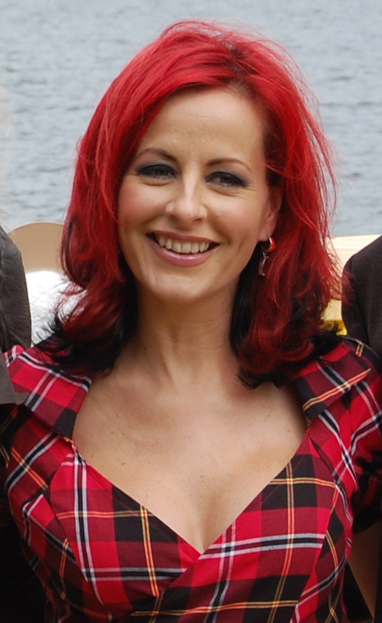 Carrie Grant.jpg