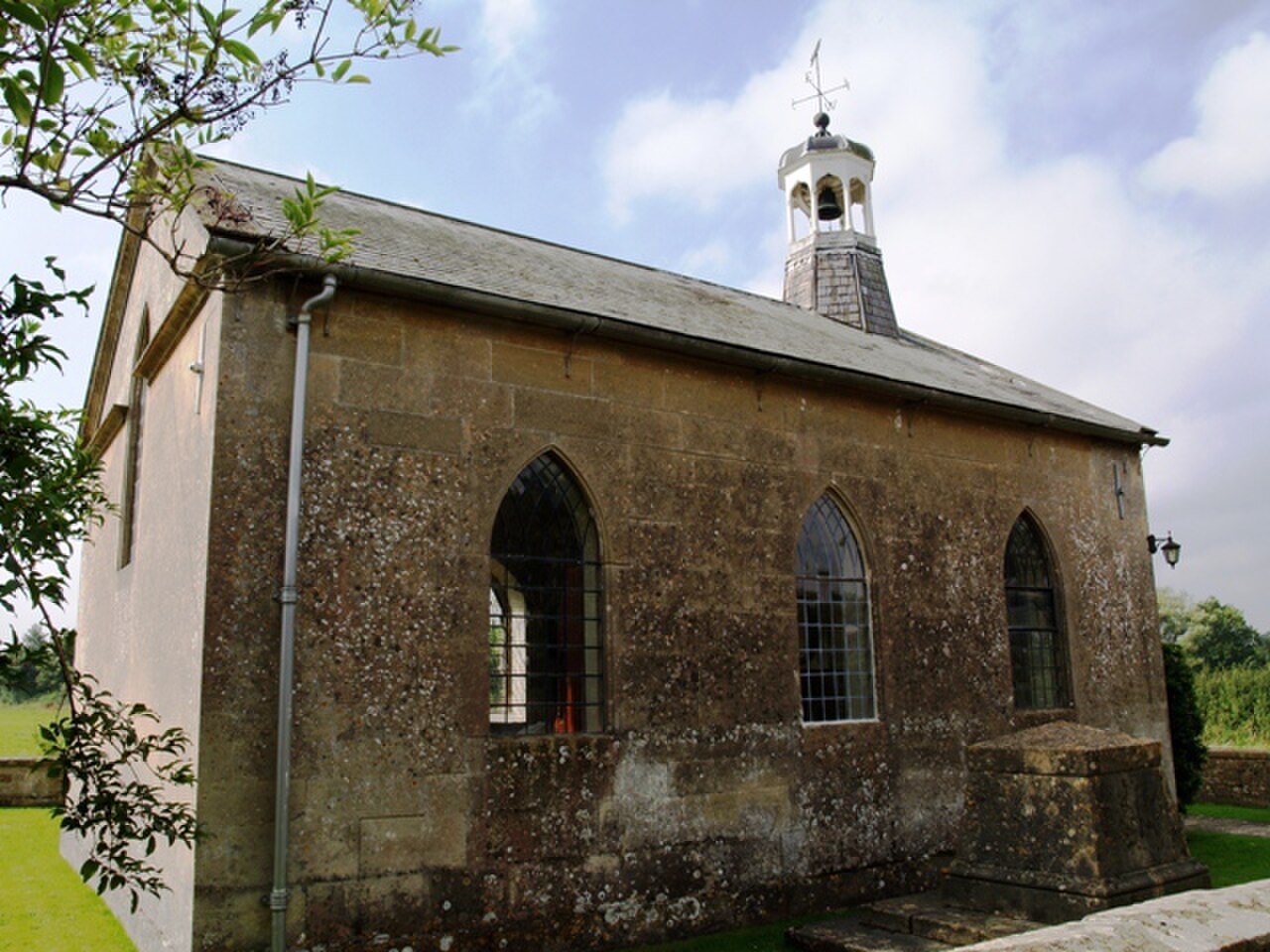 St Giles Church at Kellaways - geograph.org.uk - 1580373.jpg