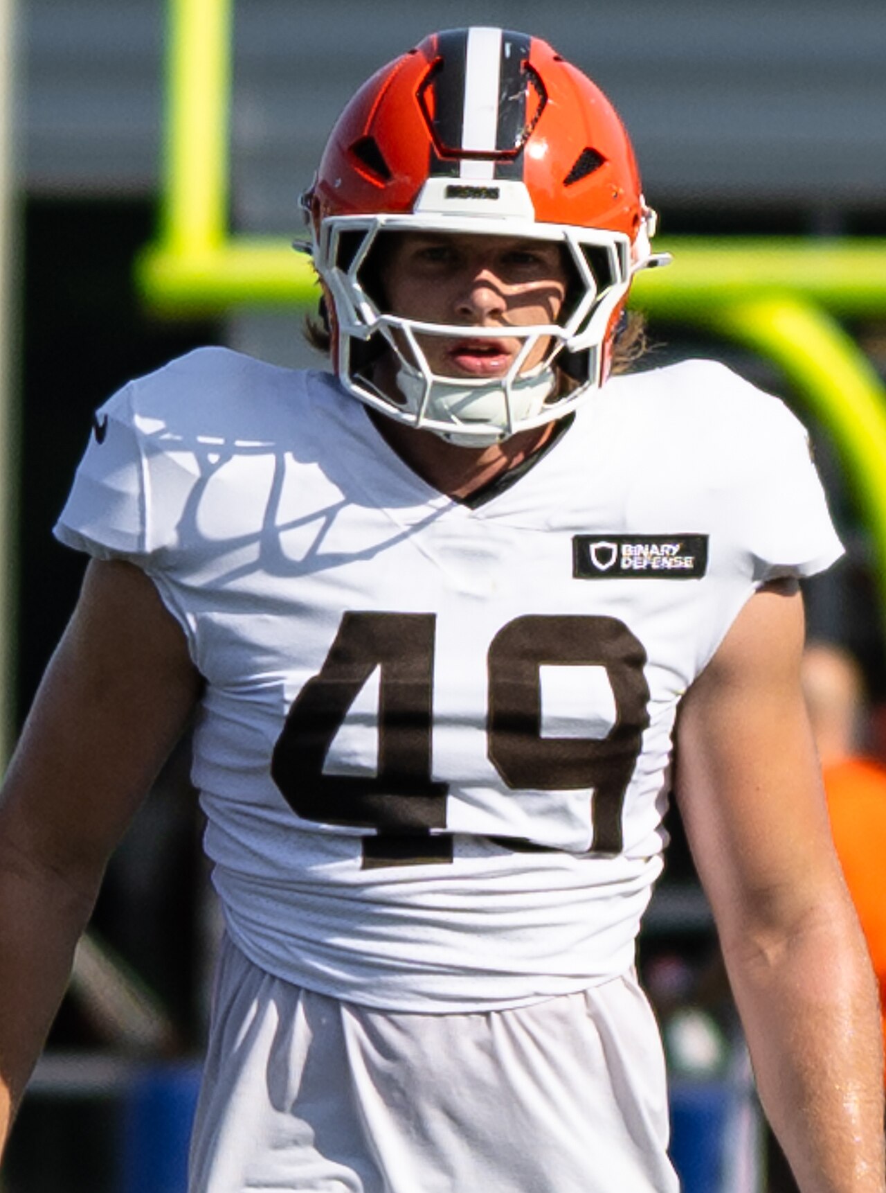 Carson Schwesinger 2025 Browns Camp (cropped).jpg