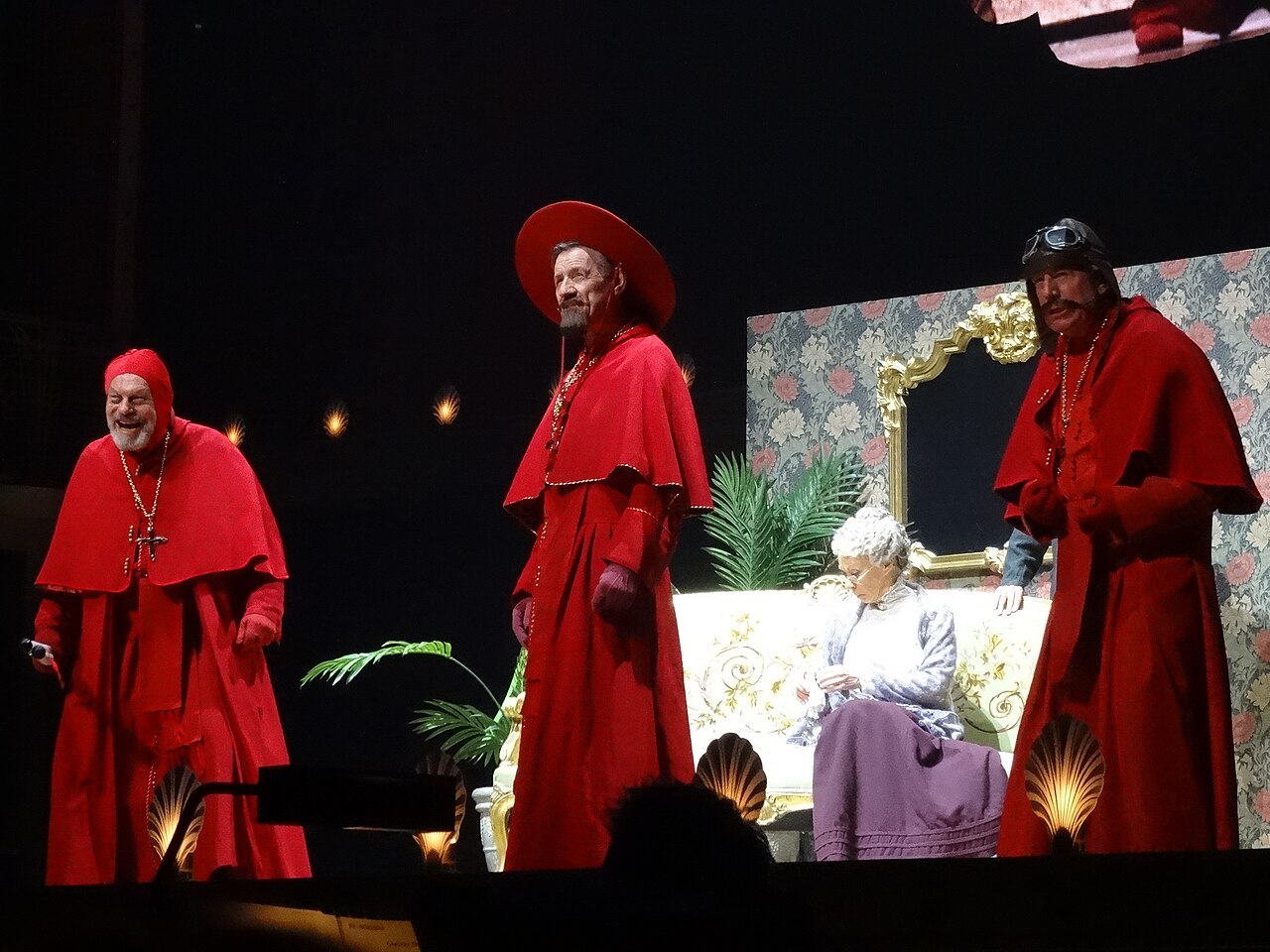 Monty Python Live 02-07-14 12 46 43 (14415411808).jpg