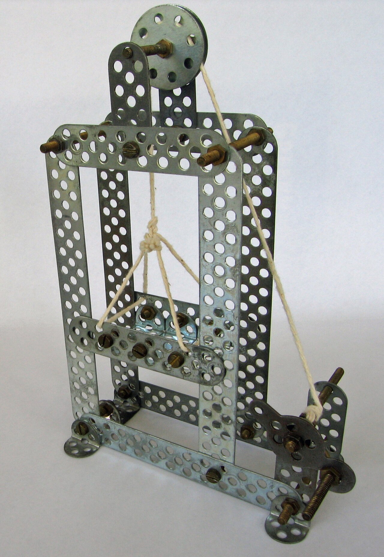 Trix model elevator.jpg