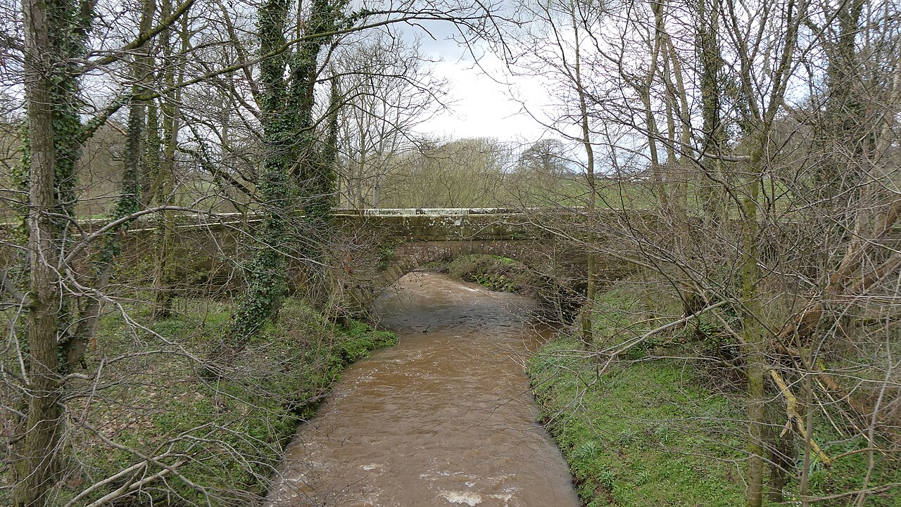 Crofton Bridge Thursby.jpg