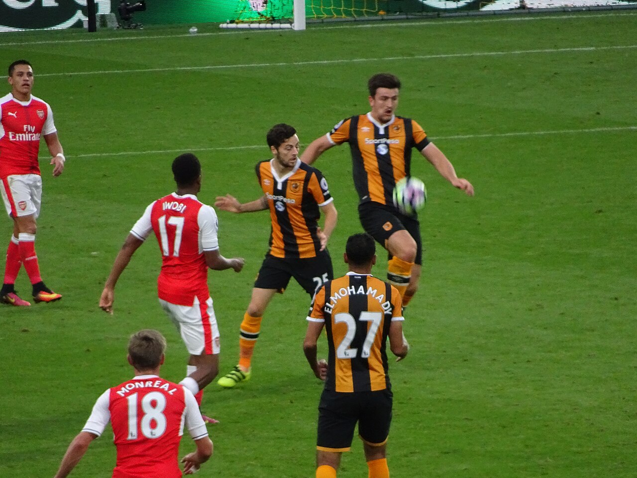 Hull vs Arsenal Sep 2016.jpg
