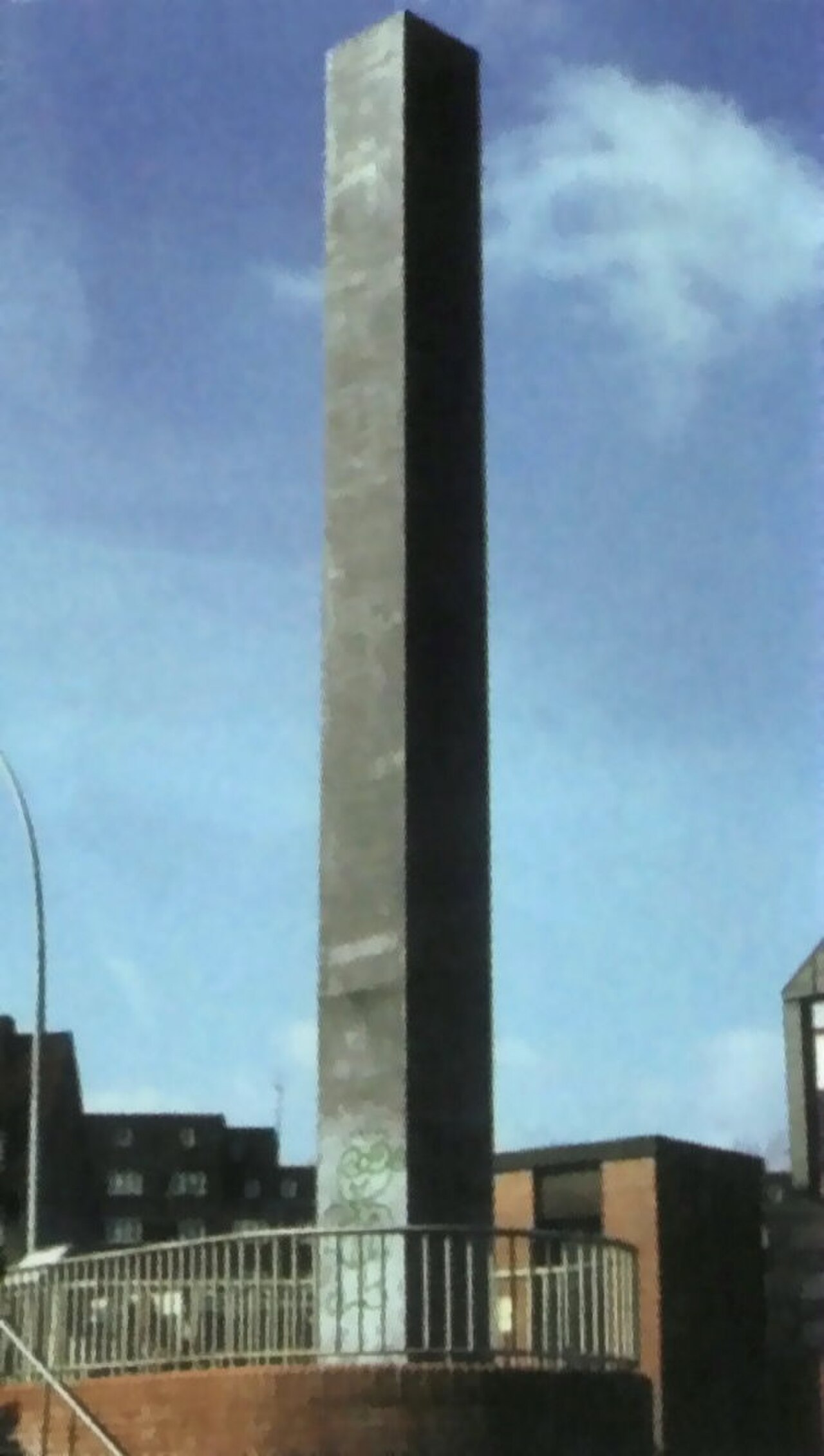 Mahnmal gegen Faschismus, Krieg, Gewalt, für Frieden und Menschenrechte - Harburg 1986.jpg